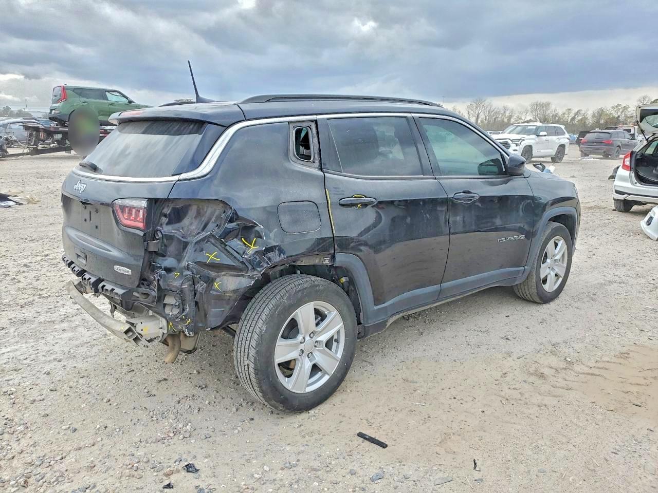 2022 JEEP COMPASS LATITUDE photo 3