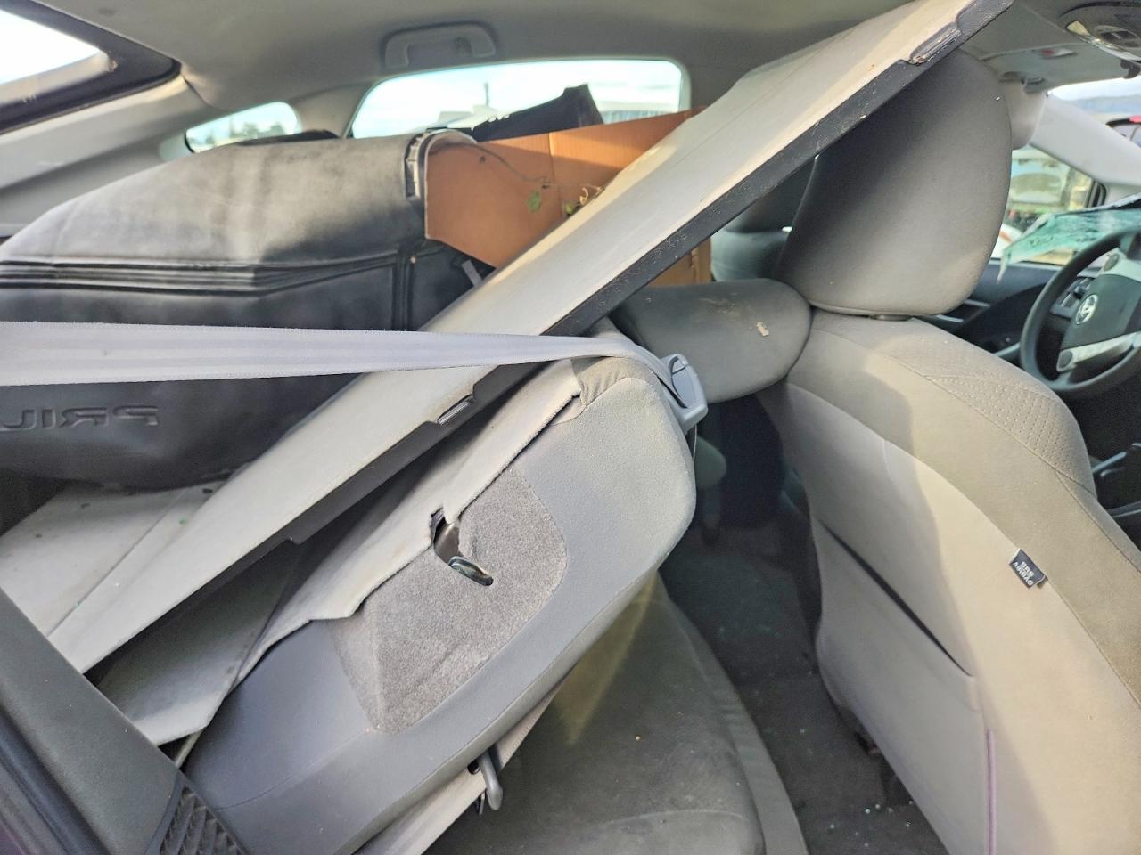 2012 TOYOTA PRIUS photo 10