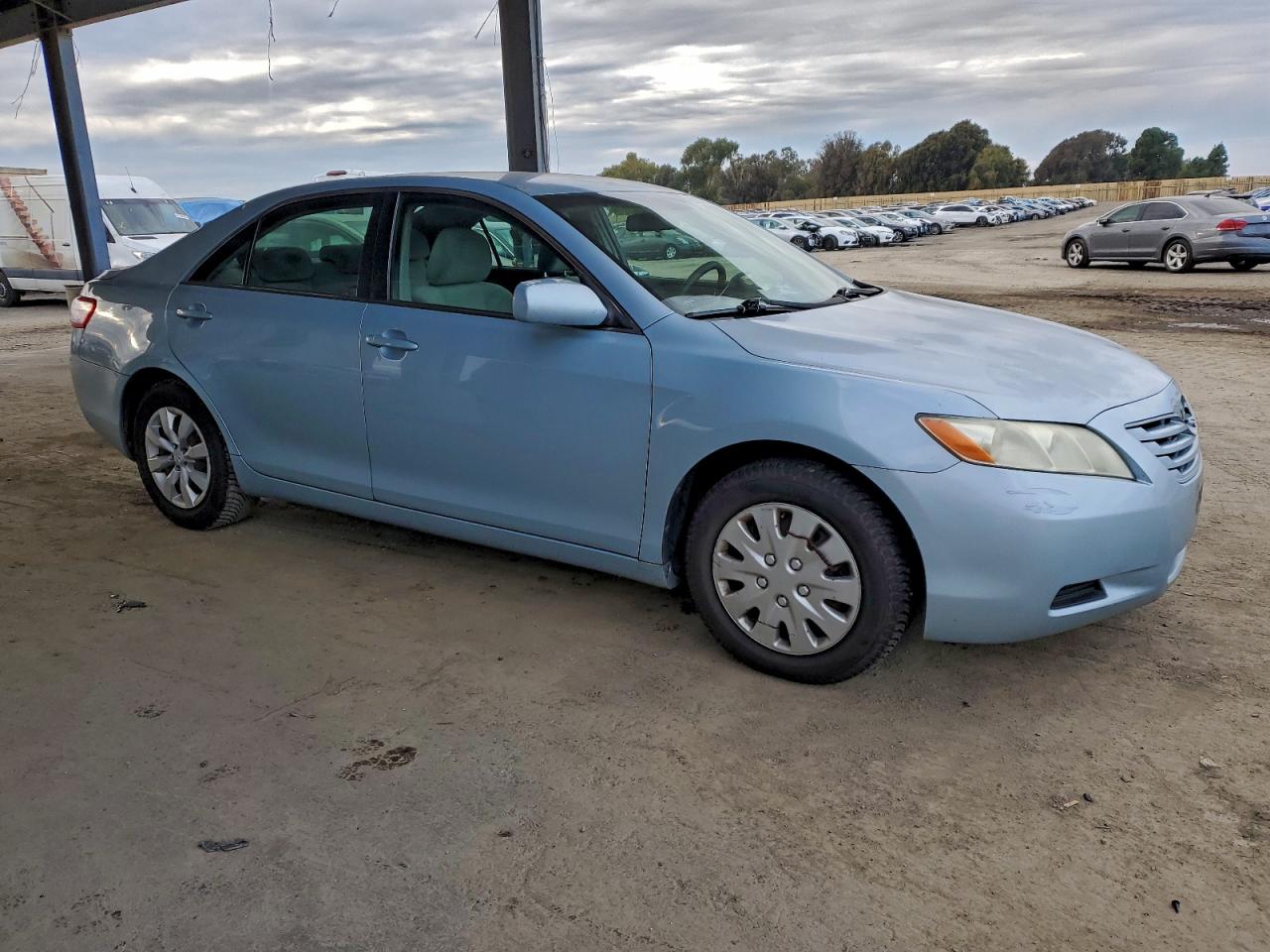 2009 TOYOTA CAMRY BASE photo 4