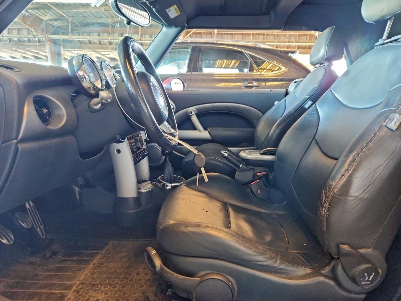 2006 MINI COOPER S photo 7