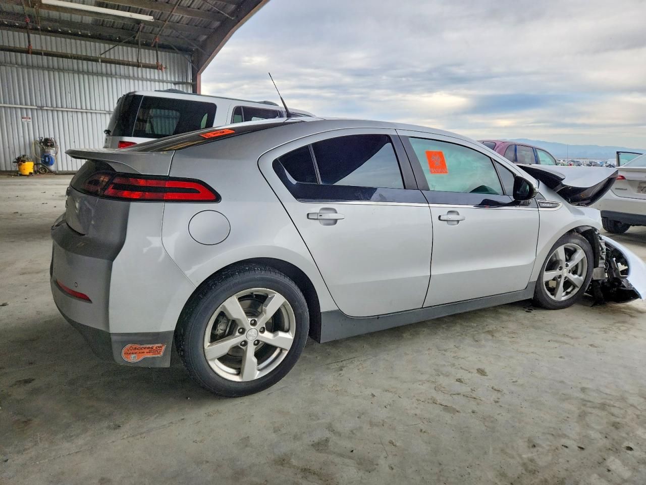 2013 CHEVROLET VOLT photo 3
