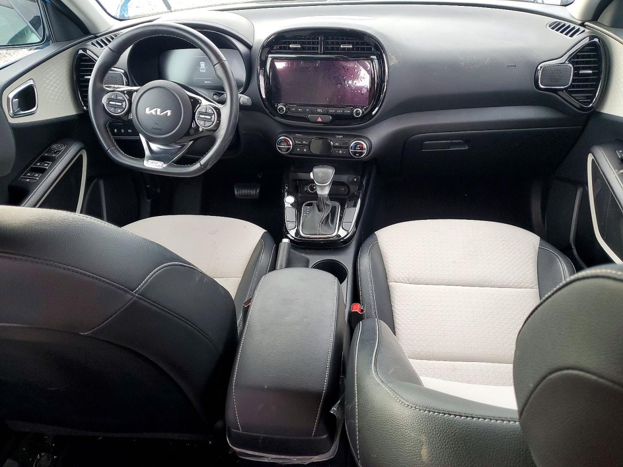 2024 KIA SOUL GT LINE photo 8