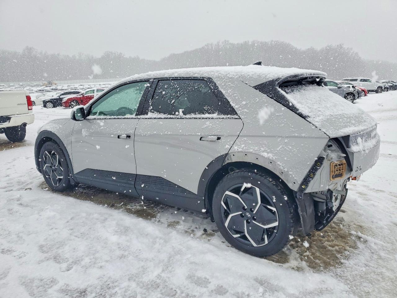 2023 HYUNDAI IONIQ 5 SEL photo 3