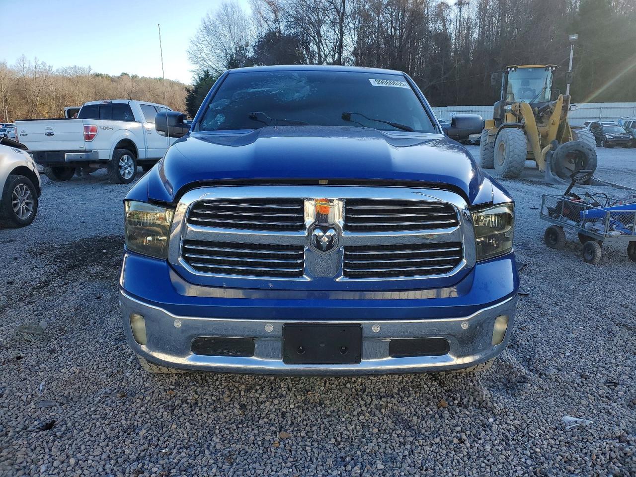 2016 RAM 1500 SLT photo 5