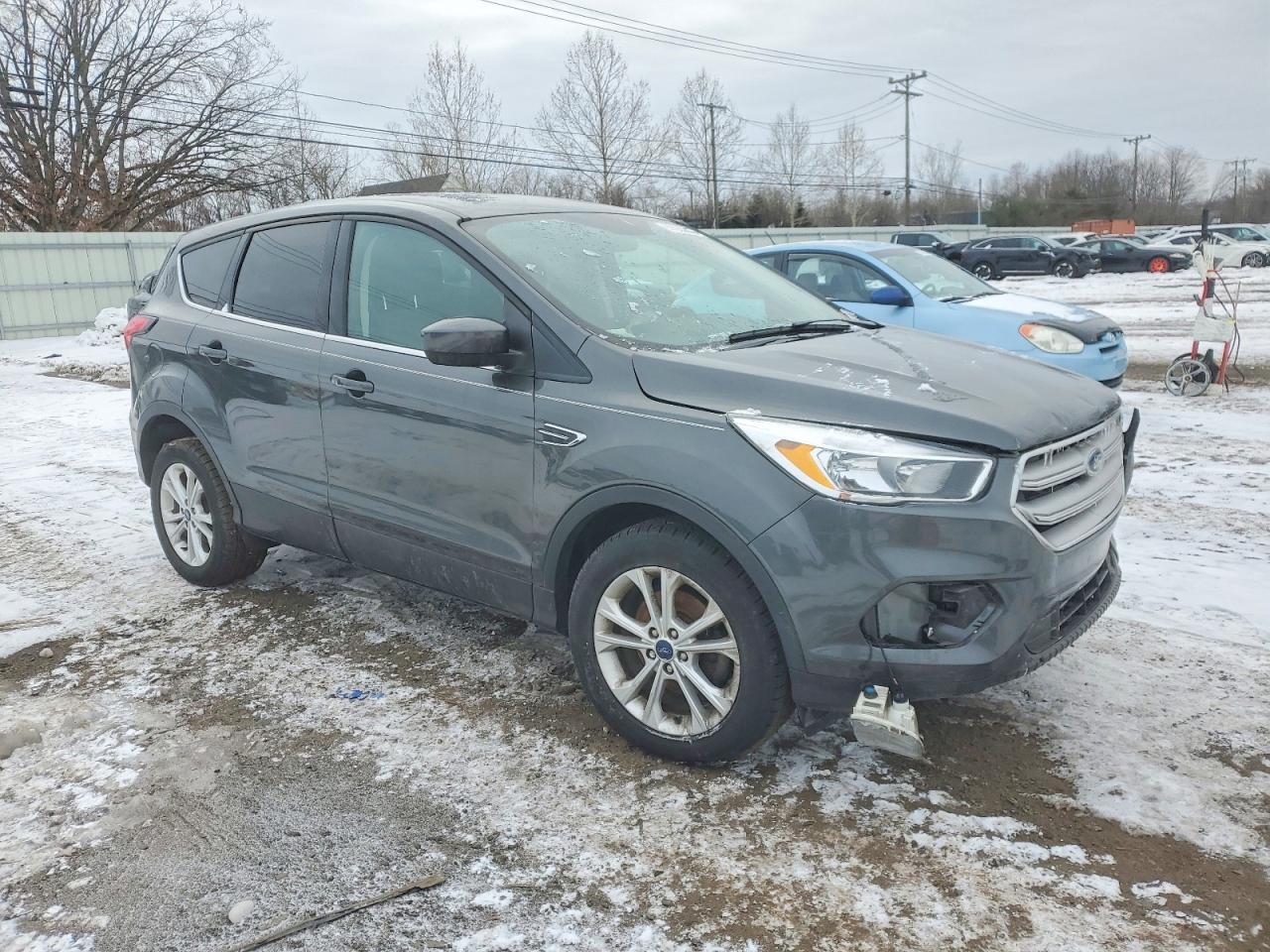 2019 FORD ESCAPE SE photo 4
