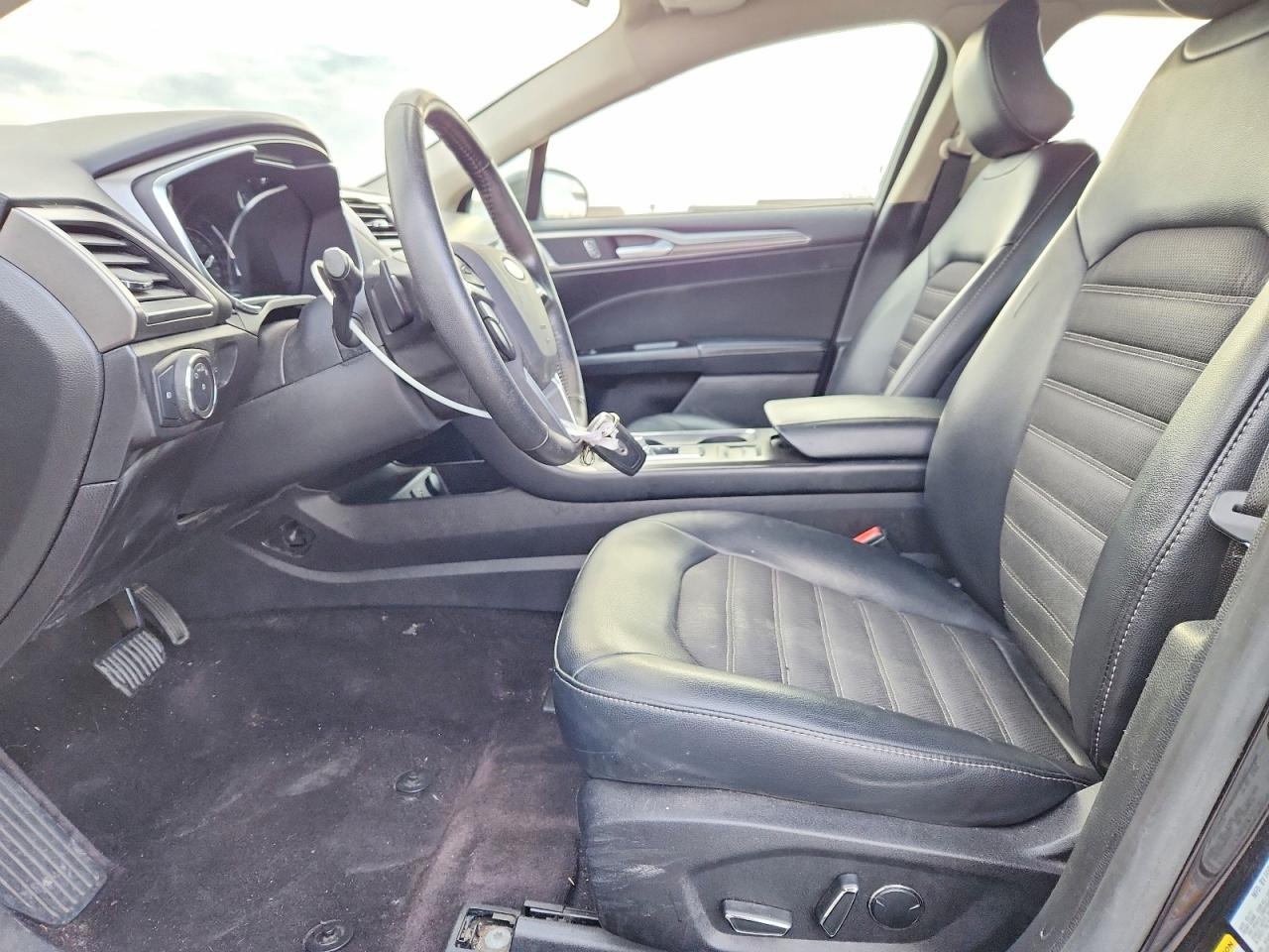 2017 FORD FUSION SE photo 7