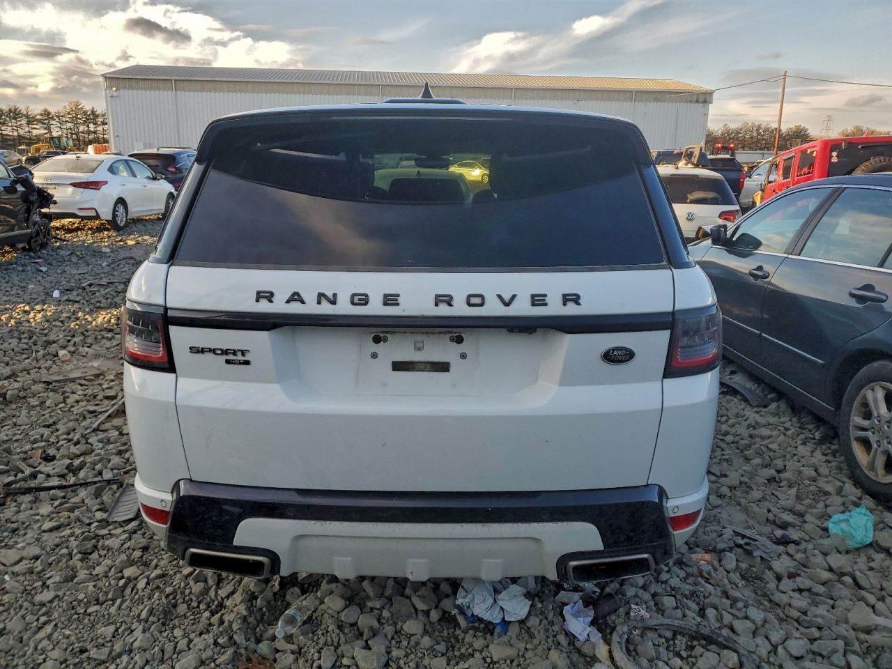 2019 LAND ROVER RANGE ROVER SPORT HST photo 6