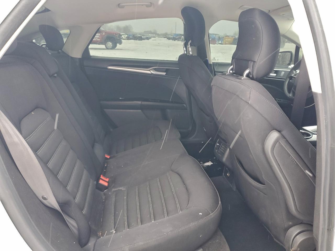 2013 FORD FUSION SE photo 19
