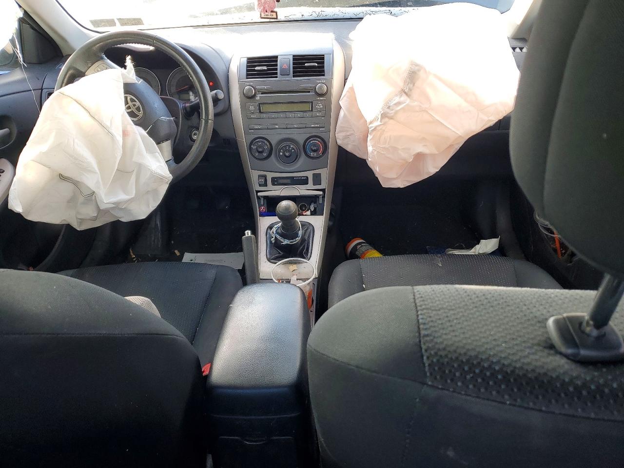 2010 TOYOTA COROLLA BASE photo 8
