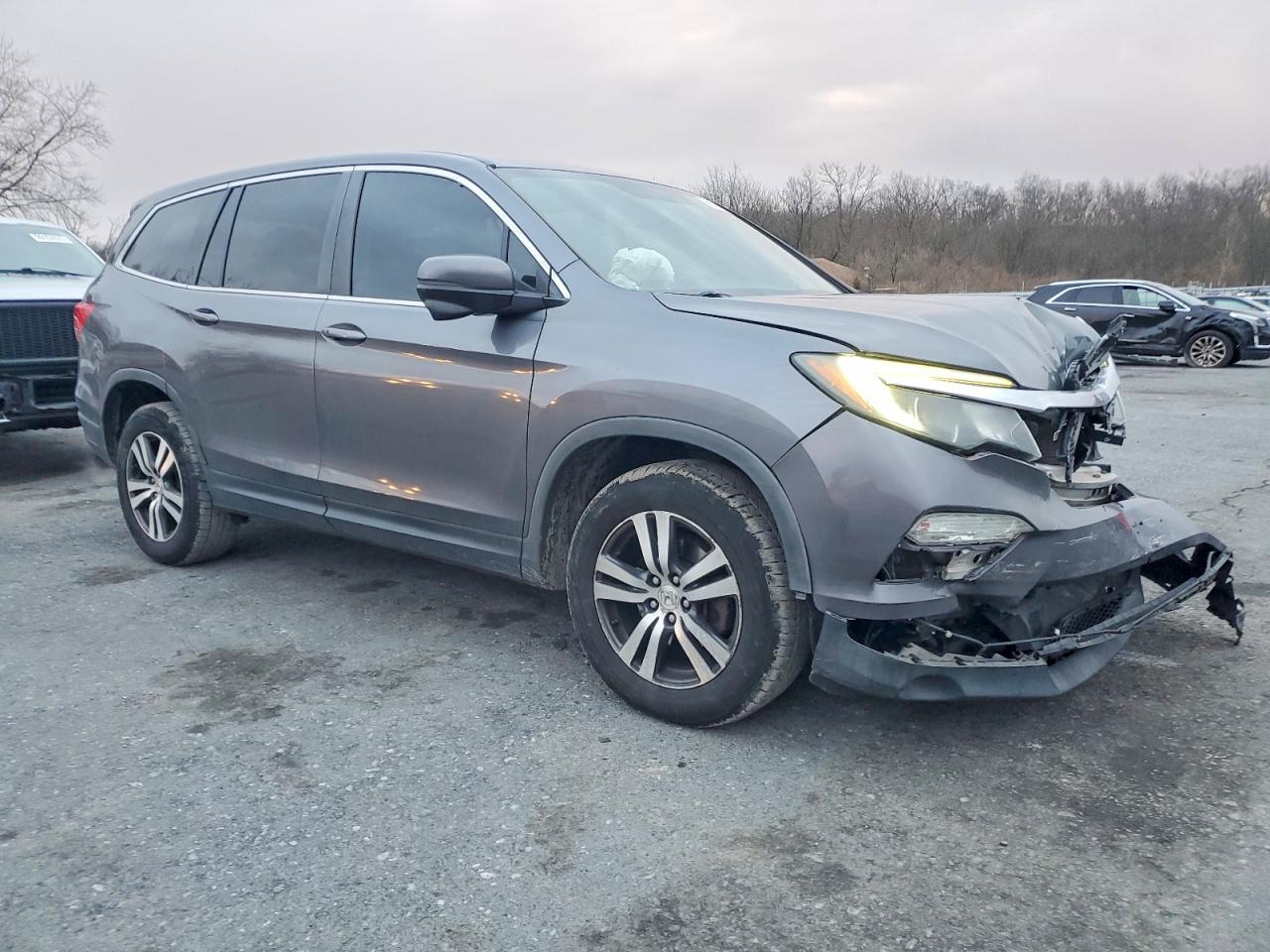 2016 HONDA PILOT EX photo 4