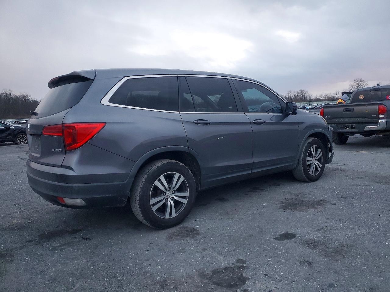 2016 HONDA PILOT EX photo 3