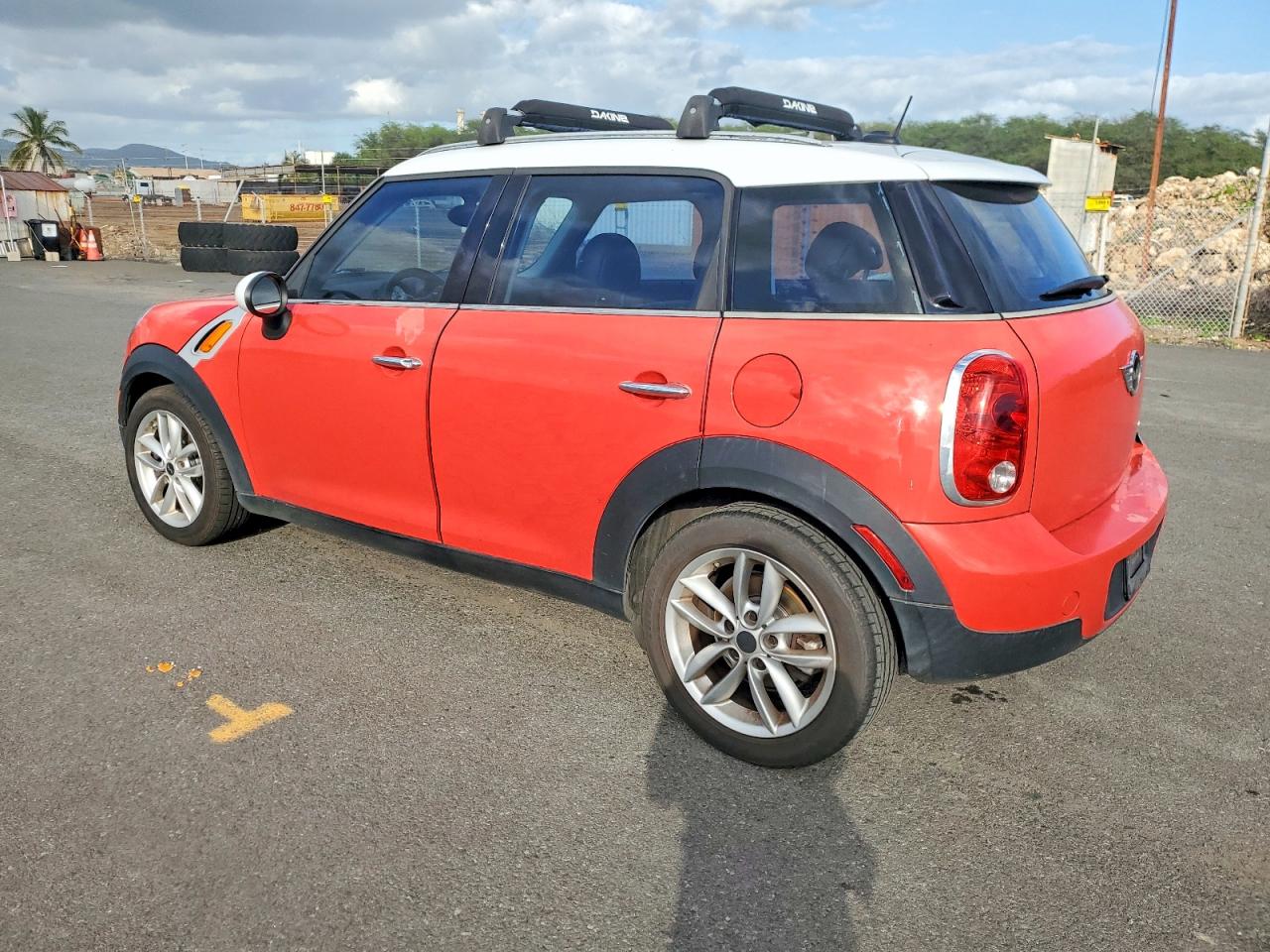 2011 MINI COOPER COUNTRYMAN photo 2
