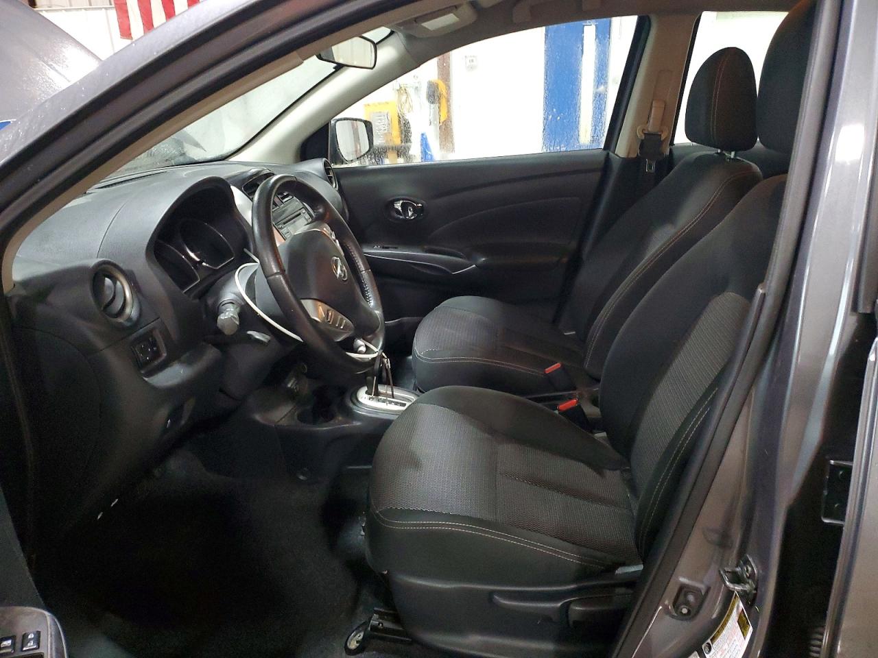 2018 NISSAN VERSA S photo 7