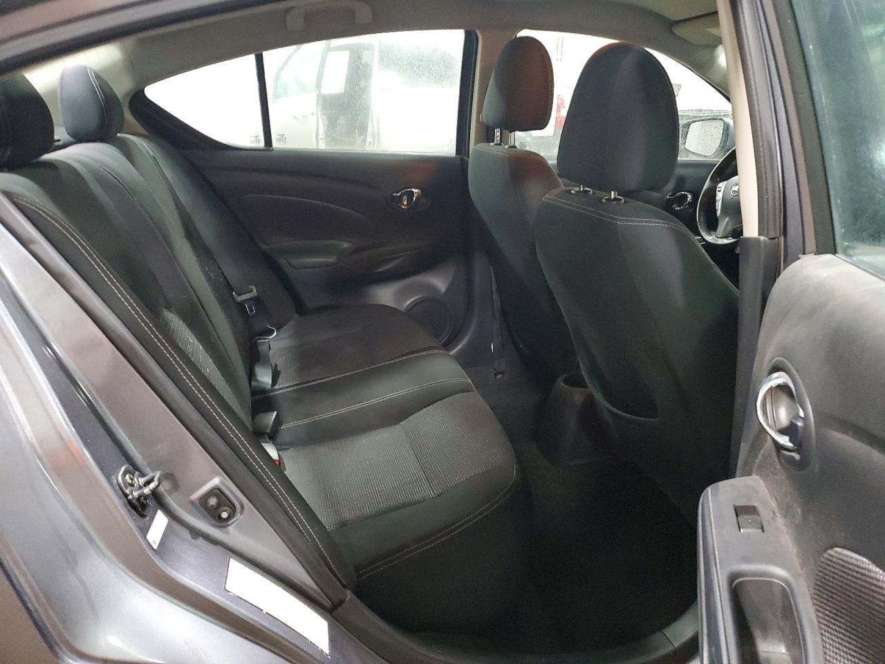 2018 NISSAN VERSA S photo 10