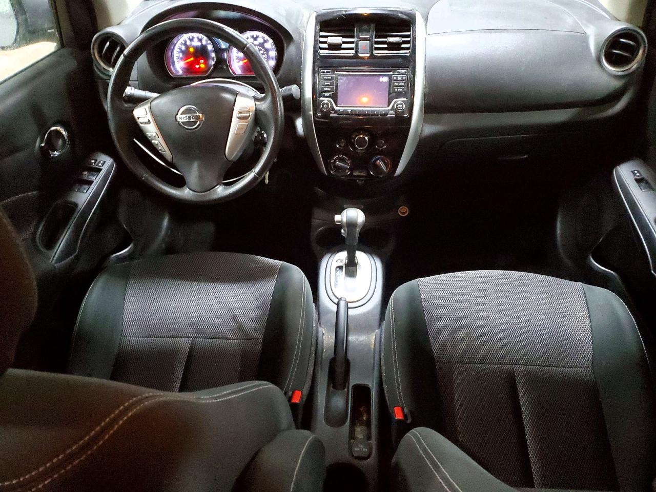 2018 NISSAN VERSA S photo 8