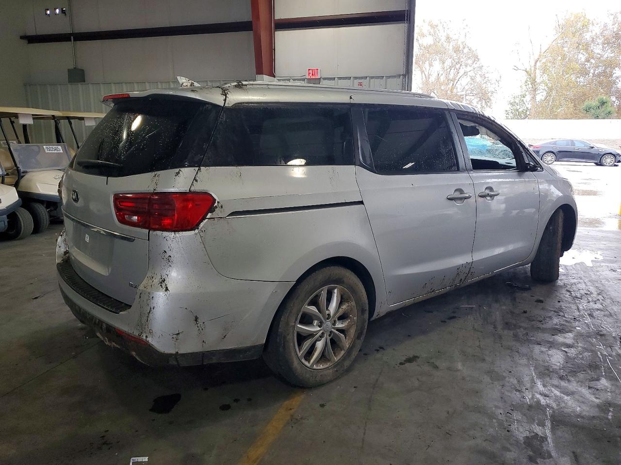 2019 KIA SEDONA LX photo 5