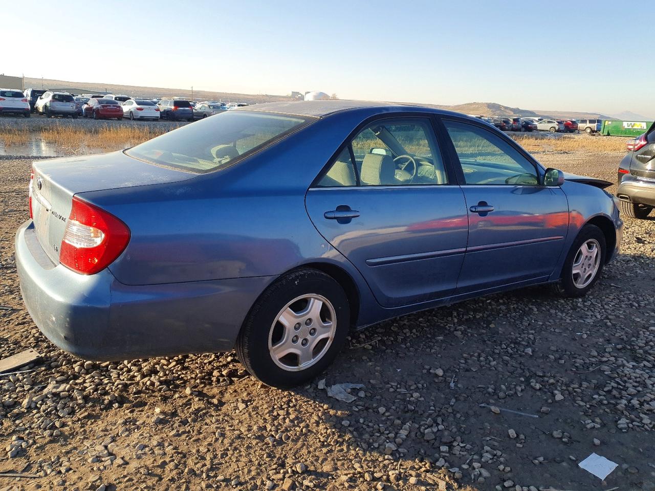 2003 TOYOTA CAMRY LE photo 3