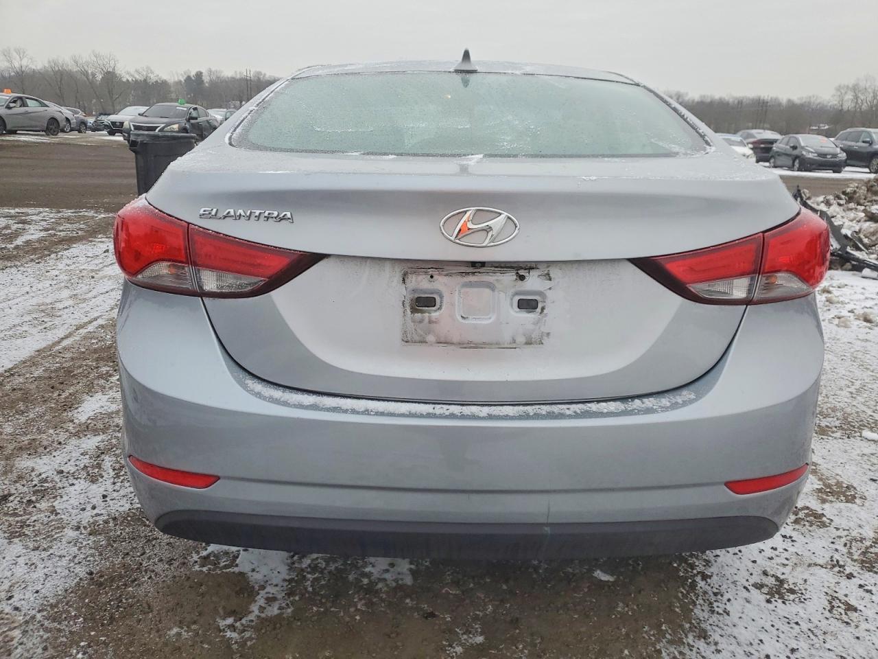 2015 HYUNDAI ELANTRA SE photo 11