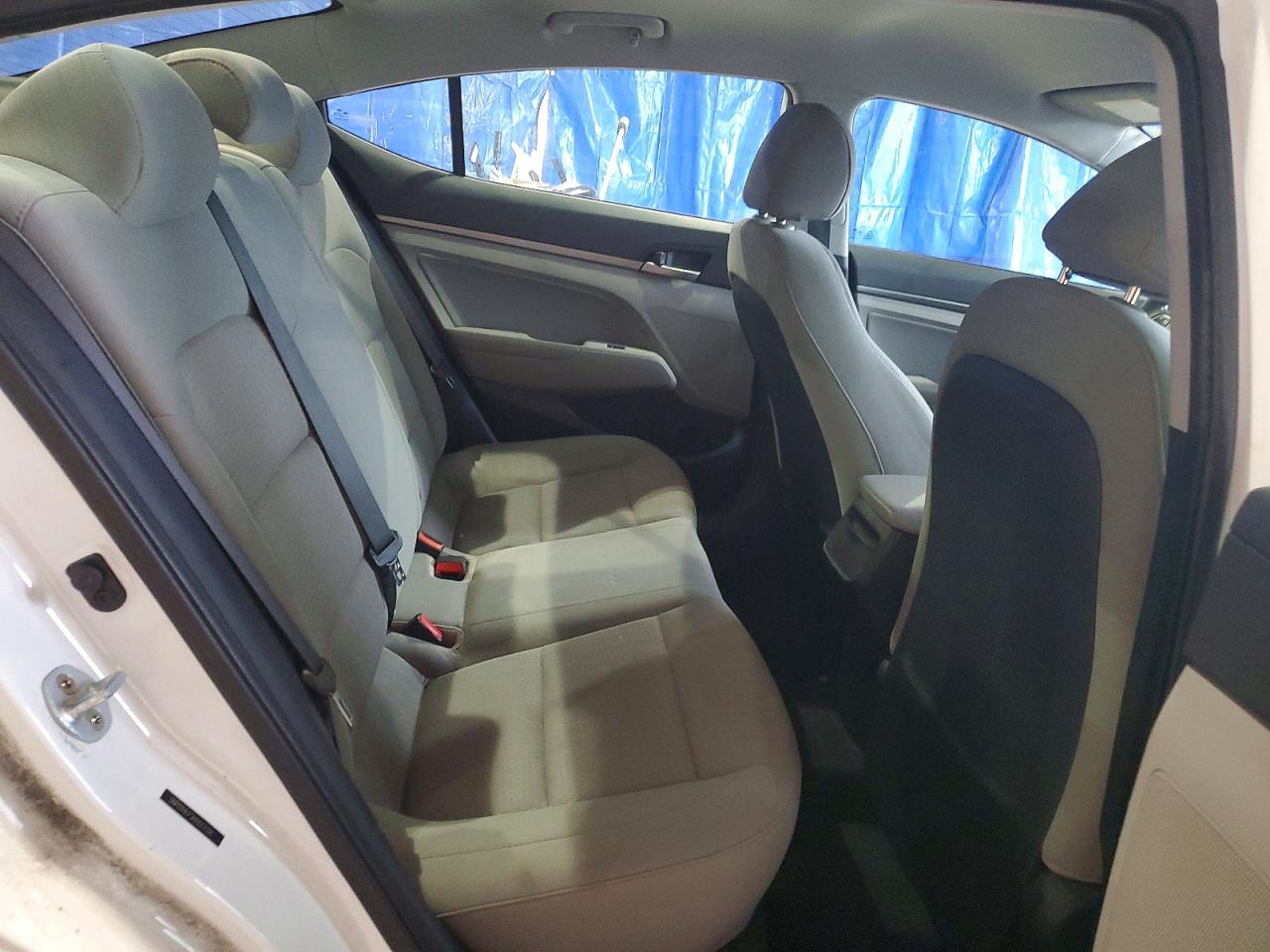 2017 HYUNDAI ELANTRA SE photo 10