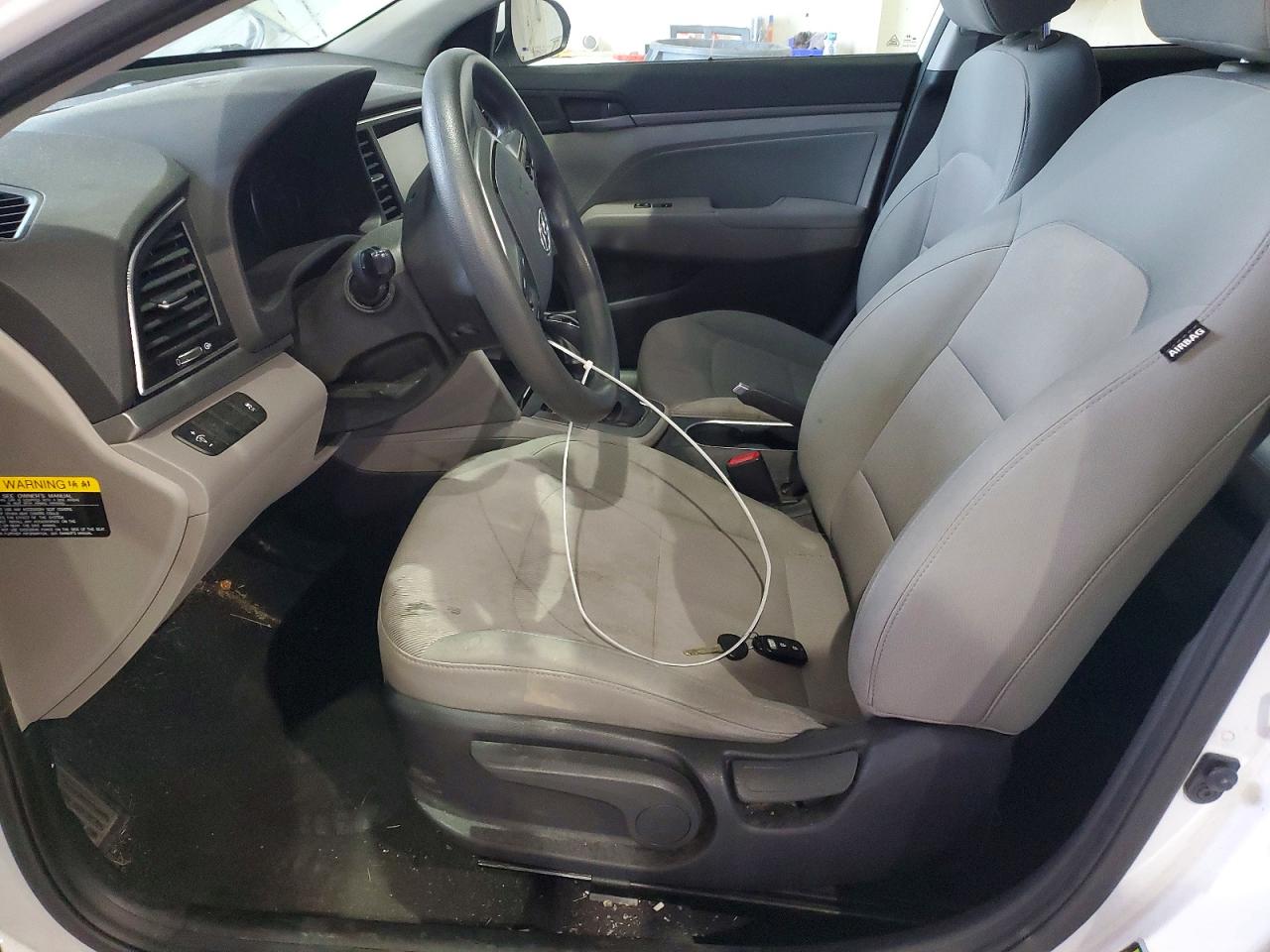 2017 HYUNDAI ELANTRA SE photo 7