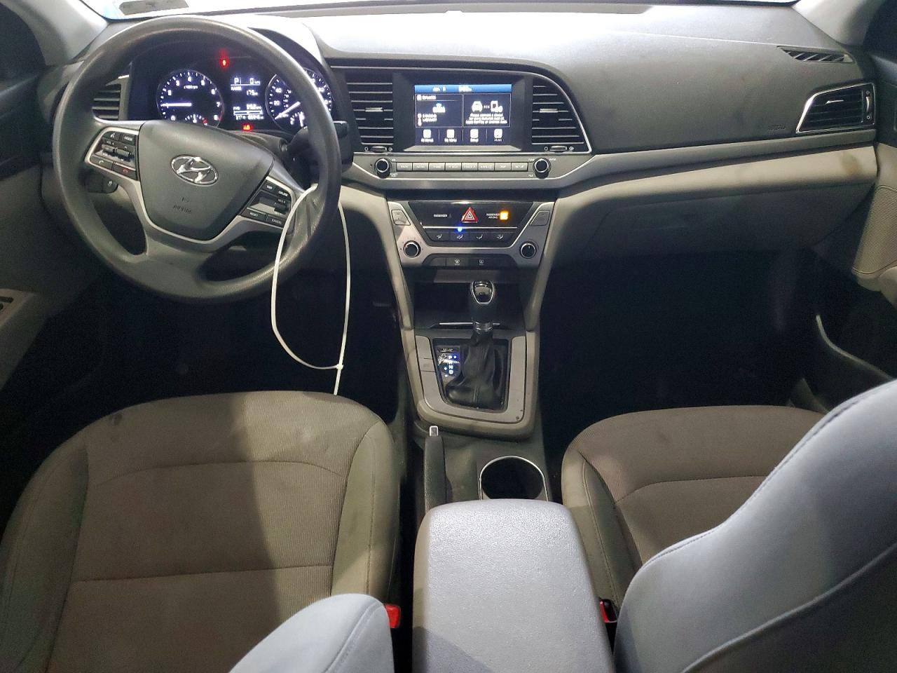 2017 HYUNDAI ELANTRA SE photo 8