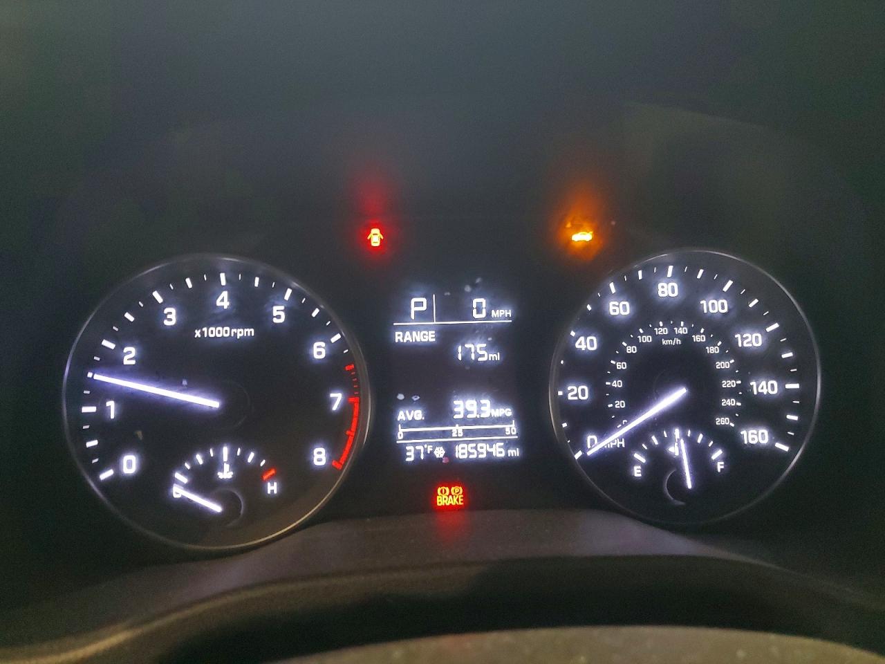 2017 HYUNDAI ELANTRA SE photo 9