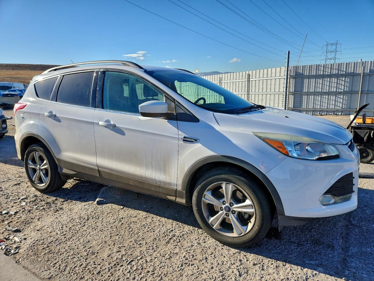 2015 FORD ESCAPE SE photo 4