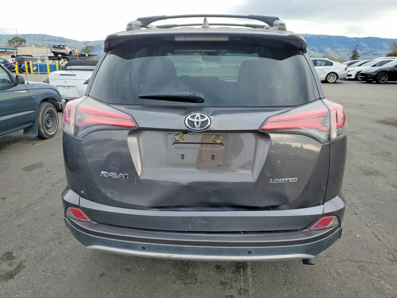 2016 TOYOTA RAV4 LIMITED photo 11