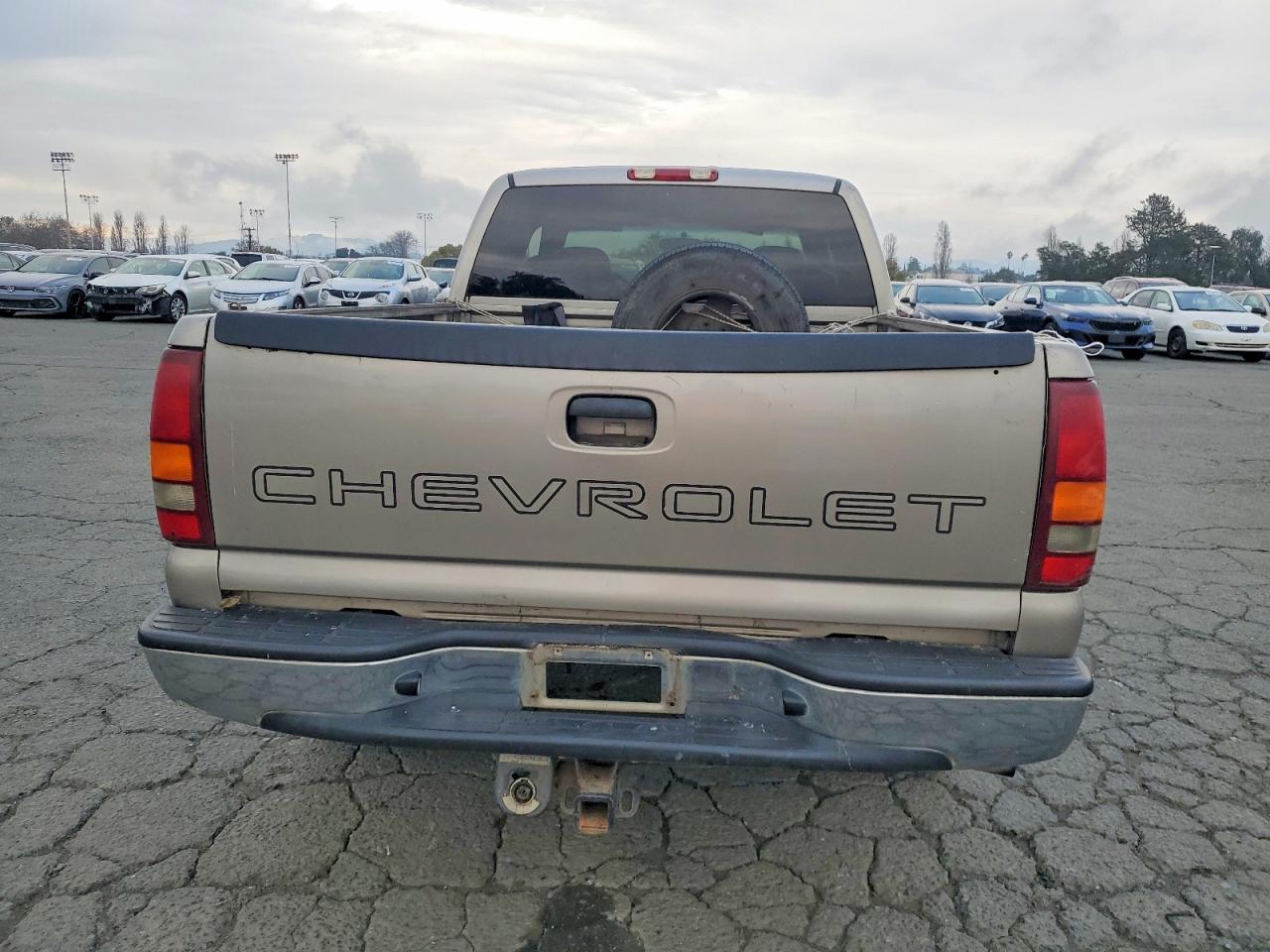 2002 CHEVROLET SILVERADO C1500 photo 6