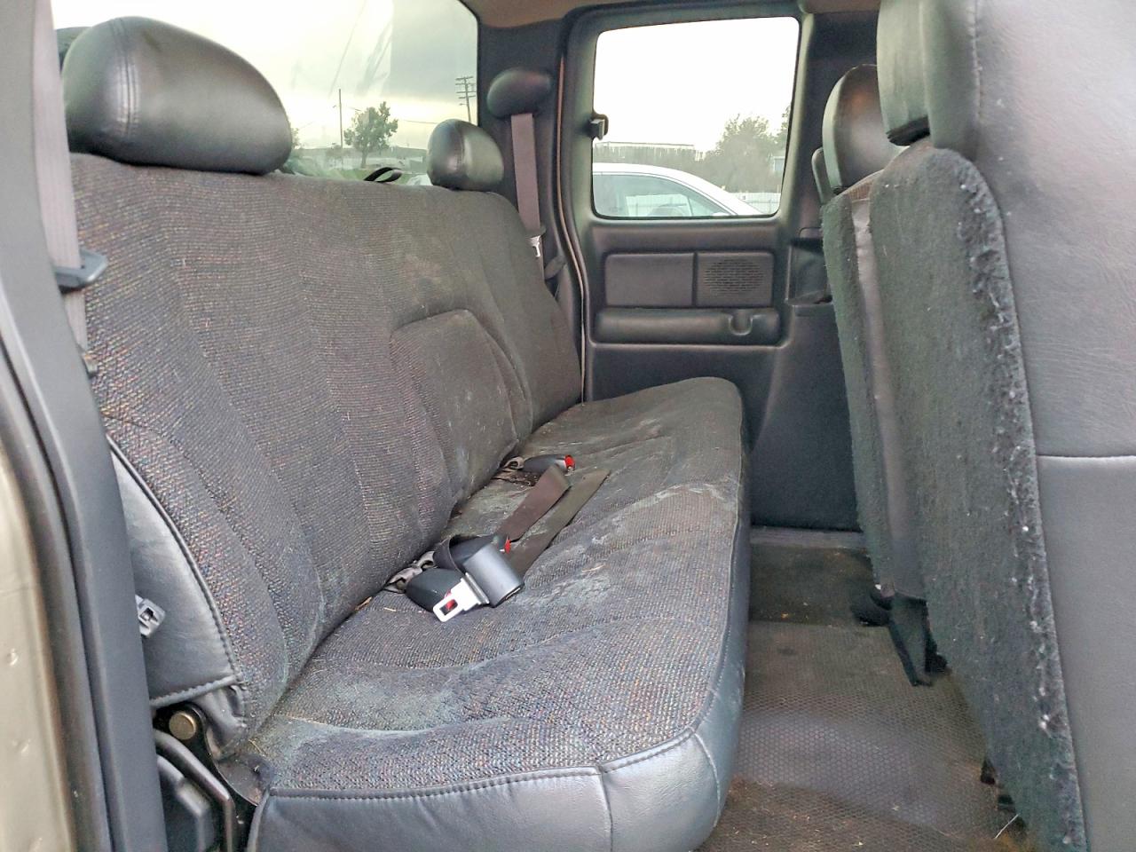 2002 CHEVROLET SILVERADO C1500 photo 10