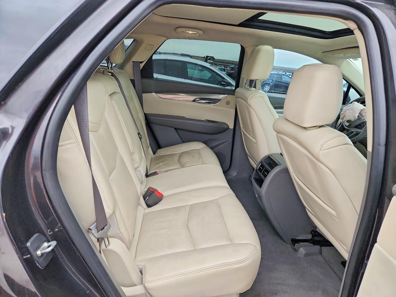 2017 CADILLAC XT5 LUXURY photo 10