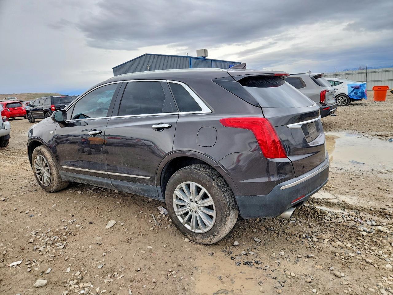 2017 CADILLAC XT5 LUXURY photo 2