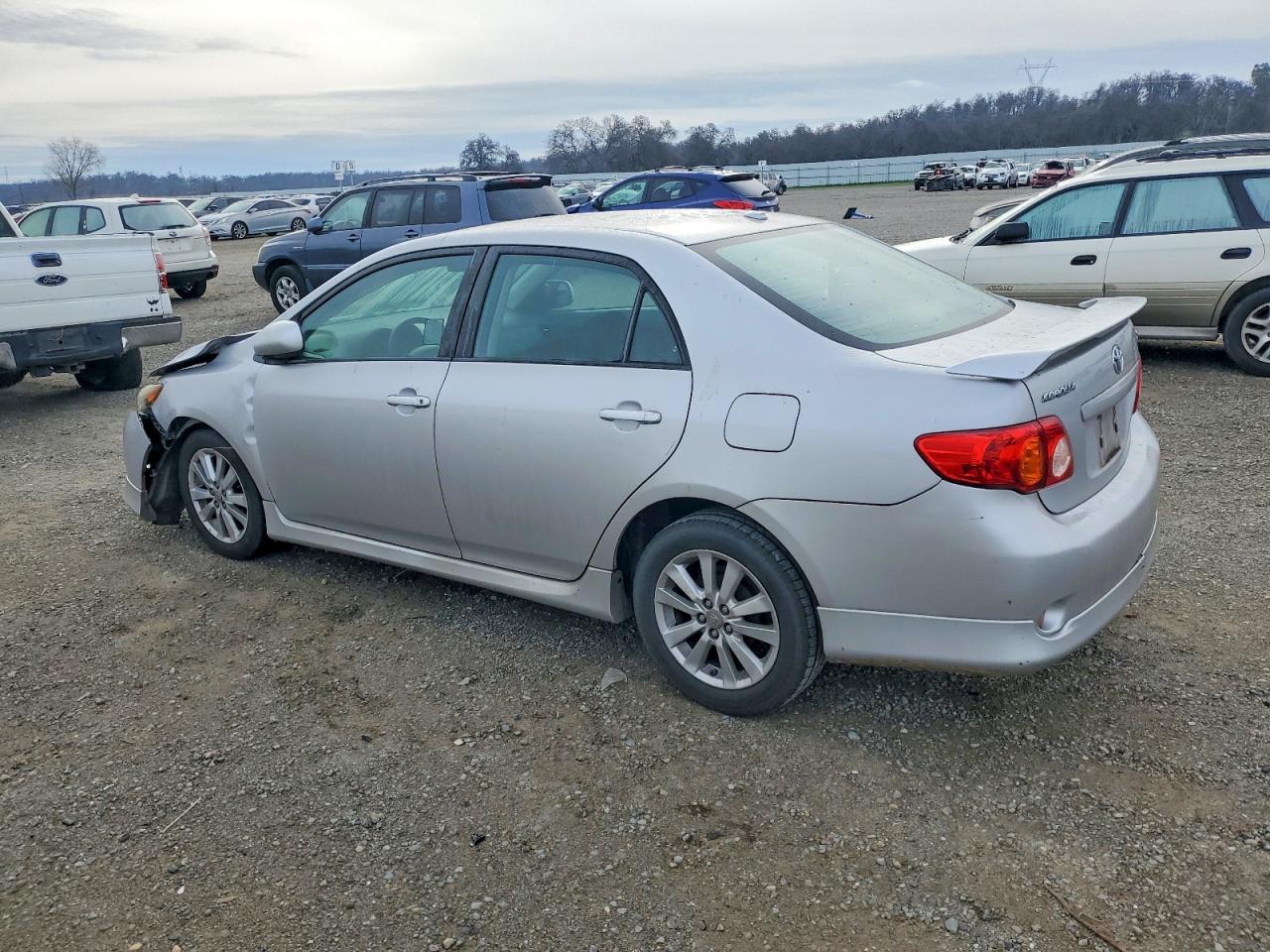 2010 TOYOTA COROLLA BASE photo 2
