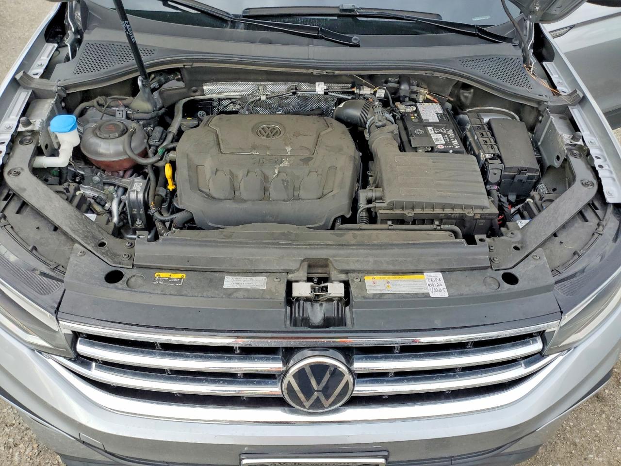 2024 VOLKSWAGEN TIGUAN SE photo 21