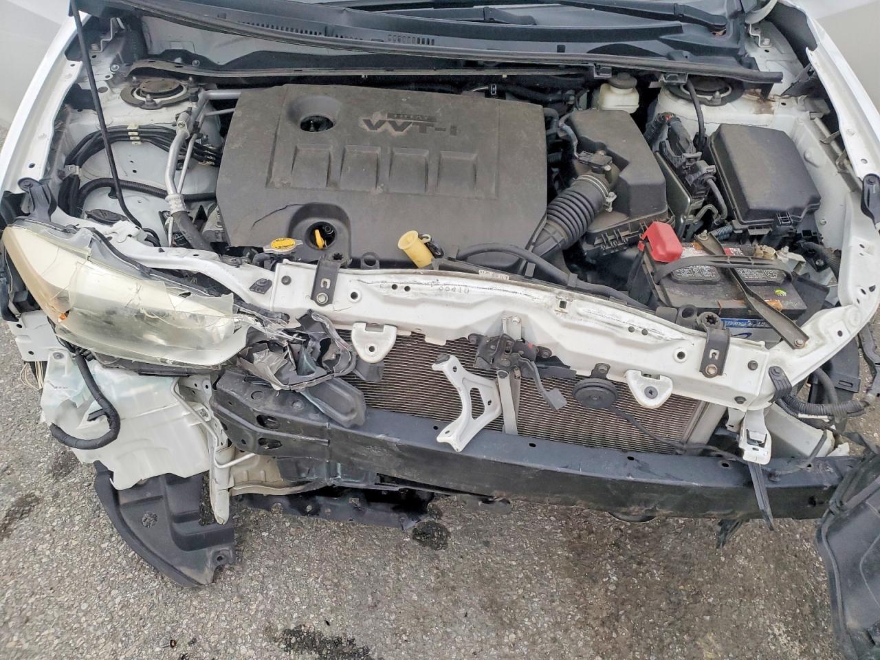2014 TOYOTA COROLLA L photo 11