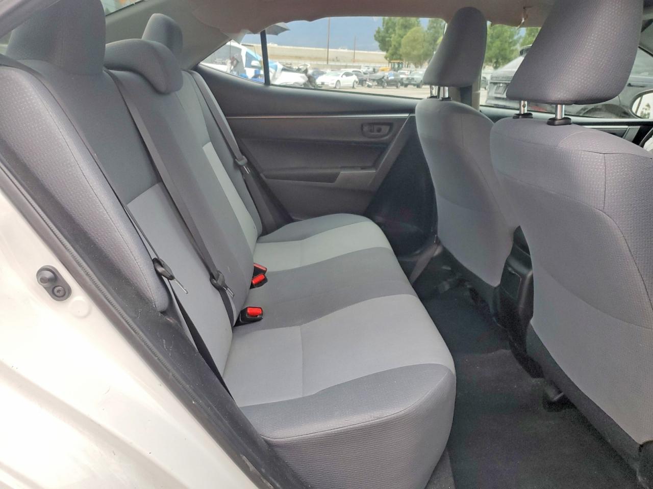 2014 TOYOTA COROLLA L photo 10