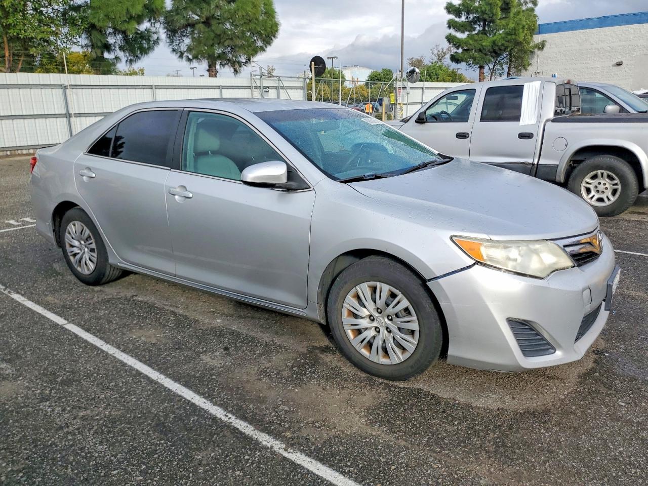 2012 TOYOTA CAMRY BASE photo 4