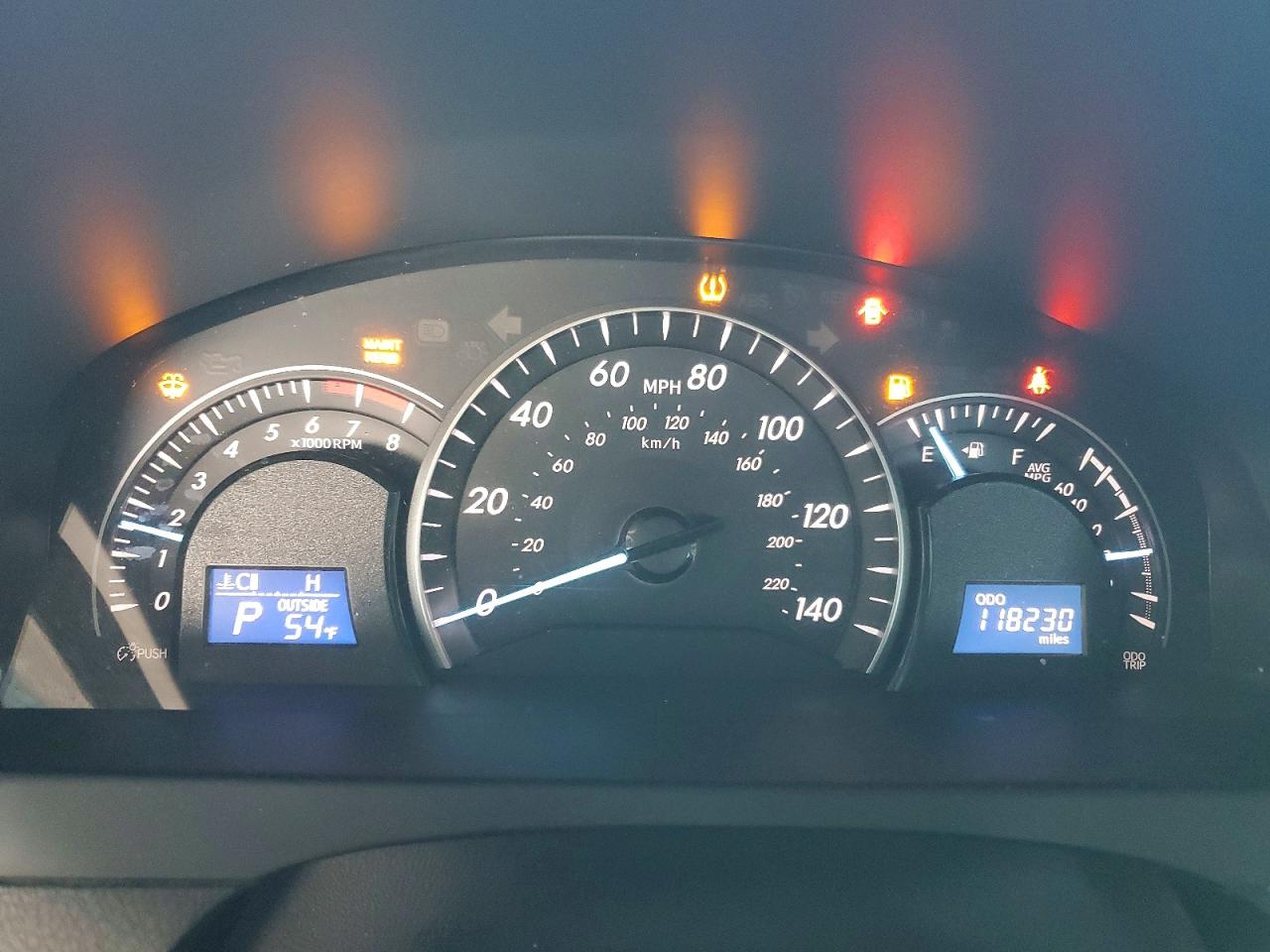2014 TOYOTA CAMRY L photo 17