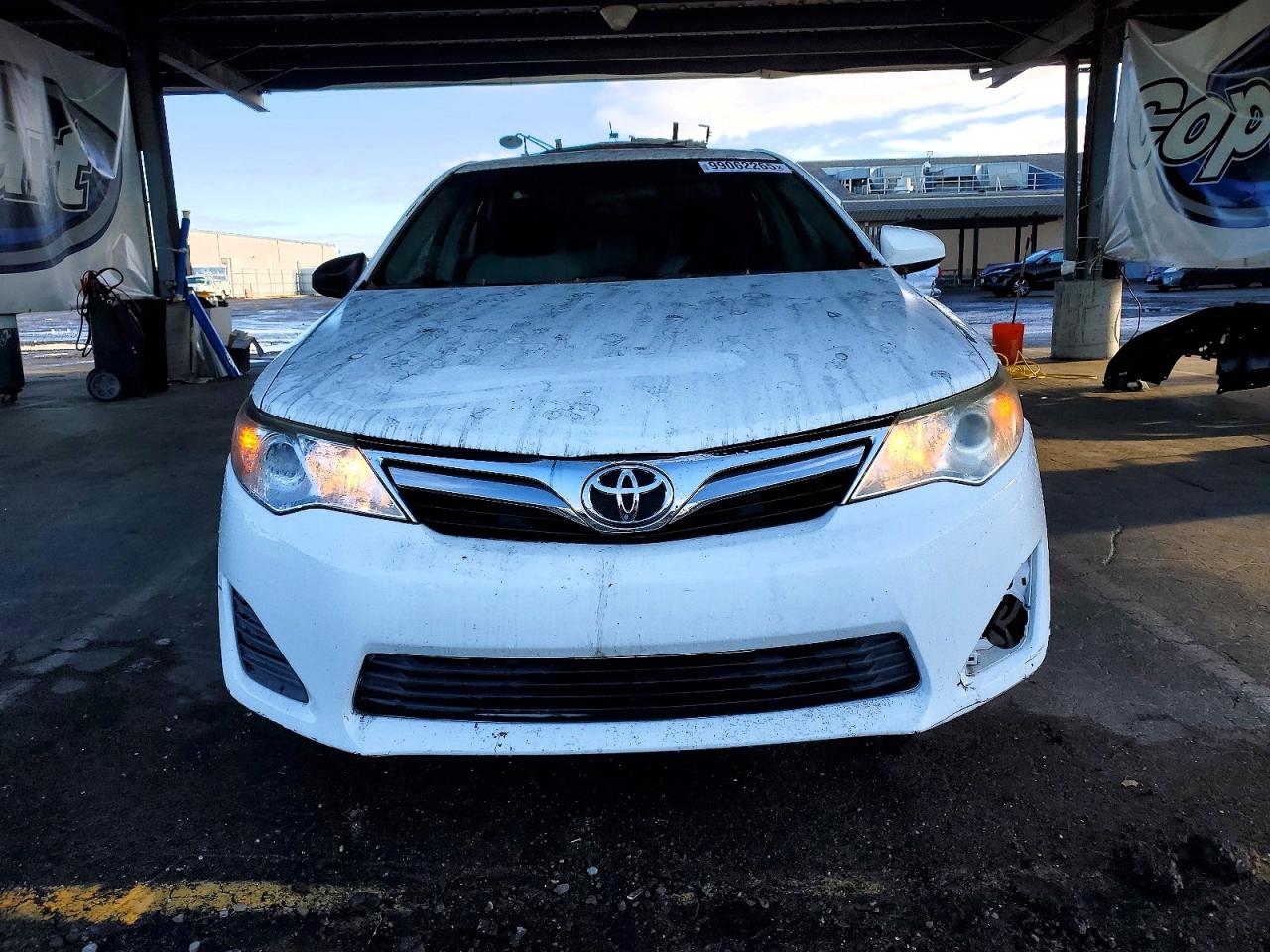 2014 TOYOTA CAMRY L photo 9