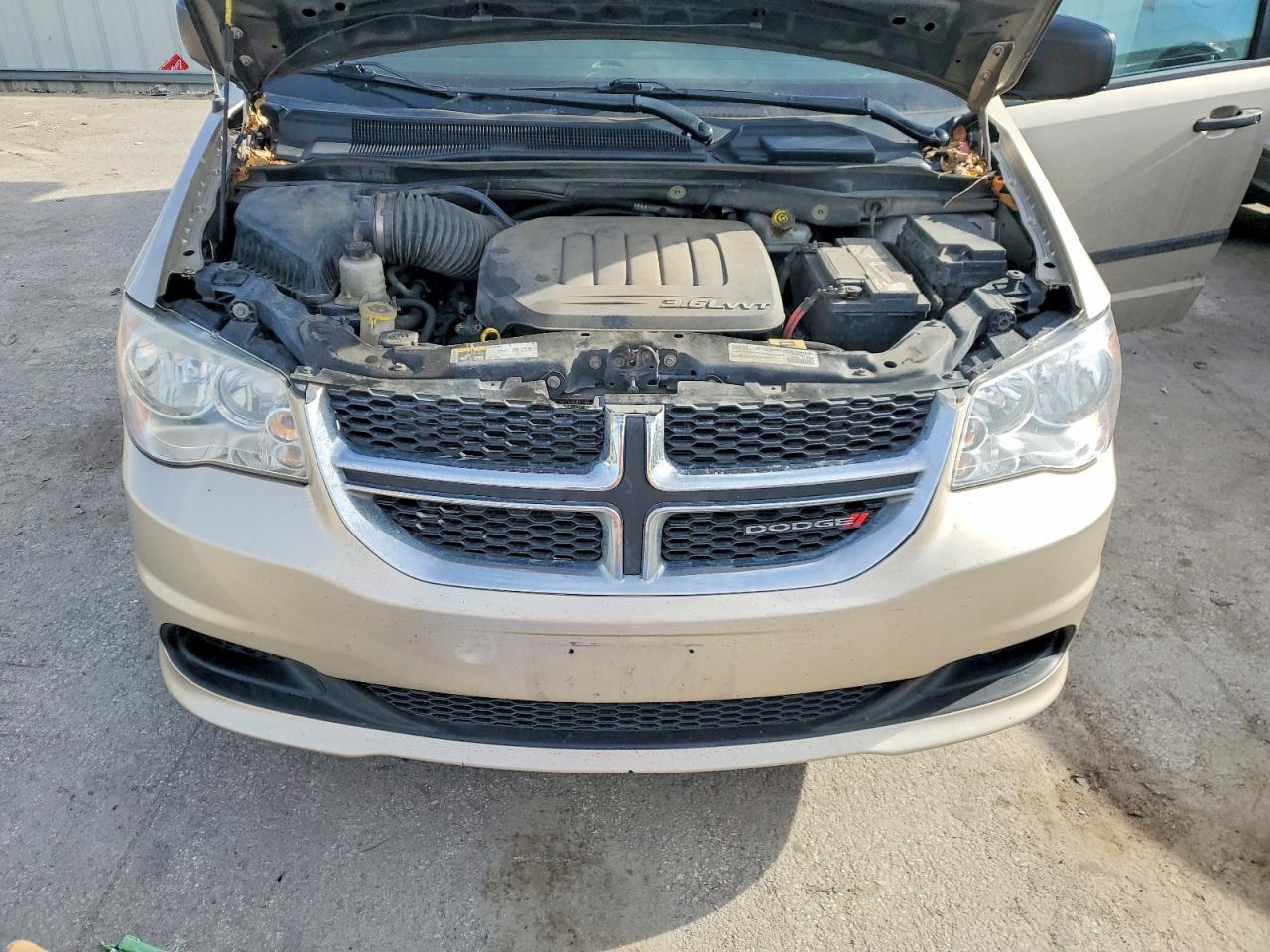 2015 DODGE GRAND CARAVAN SE photo 12