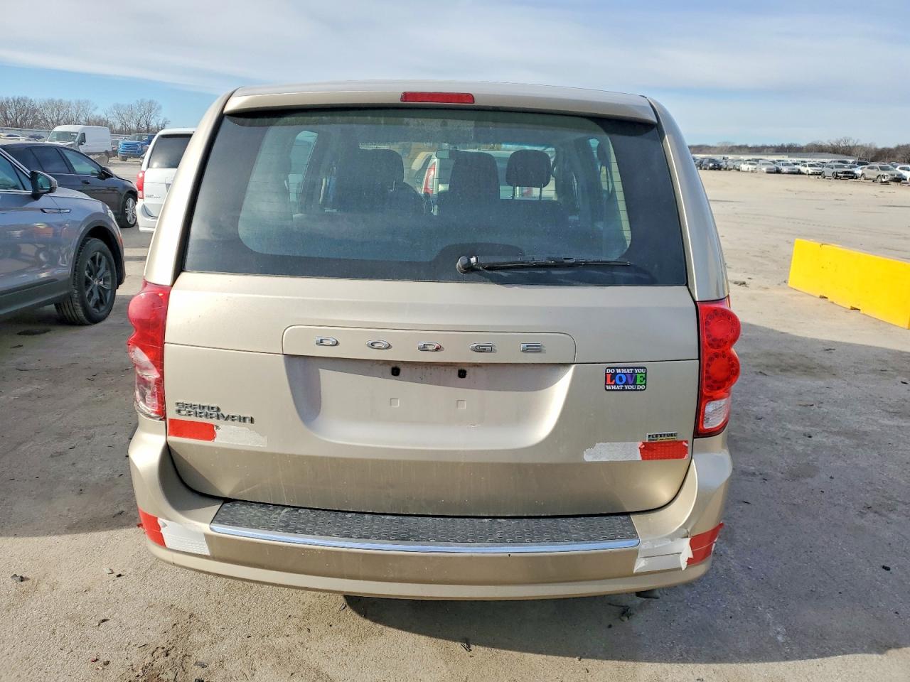 2015 DODGE GRAND CARAVAN SE photo 6