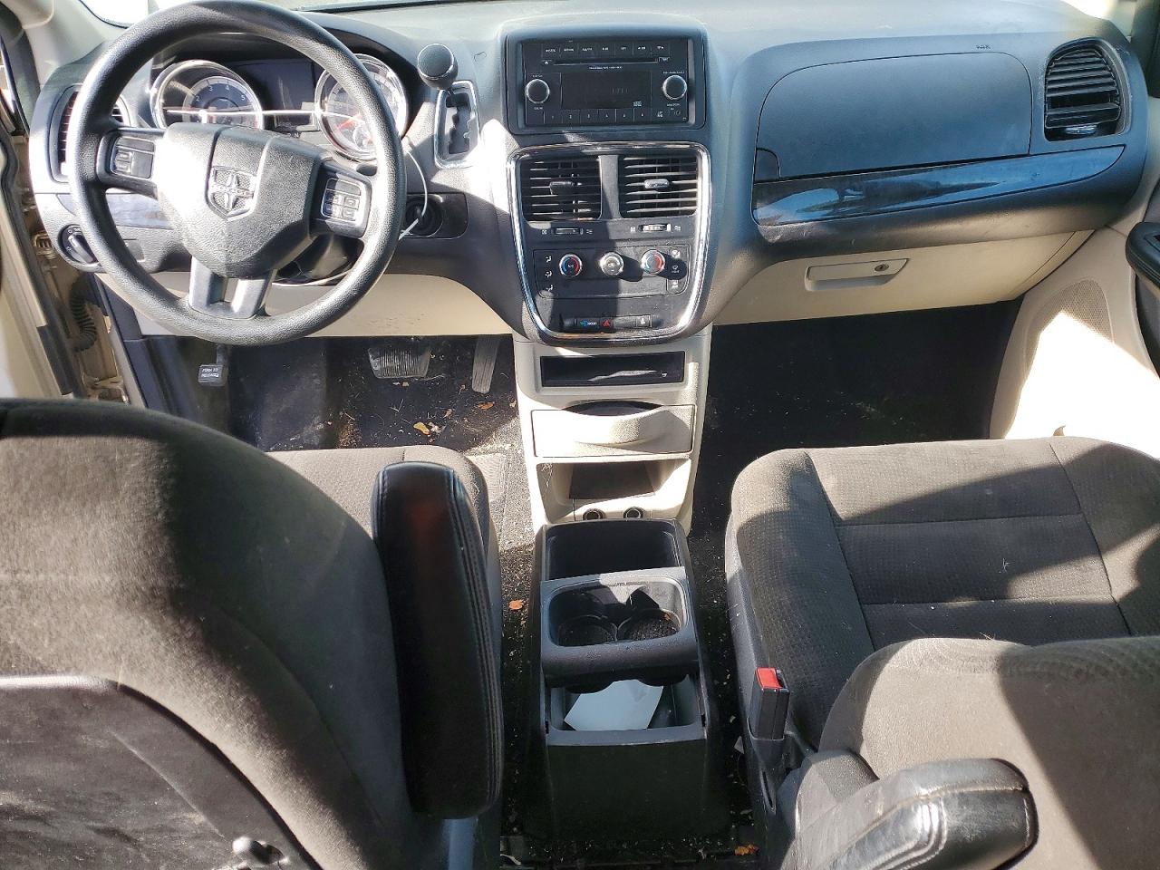 2015 DODGE GRAND CARAVAN SE photo 8