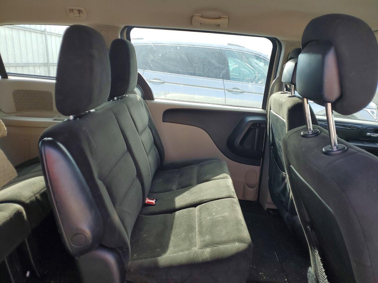2015 DODGE GRAND CARAVAN SE photo 11