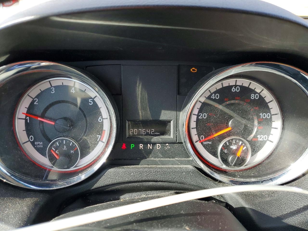 2015 DODGE GRAND CARAVAN SE photo 9