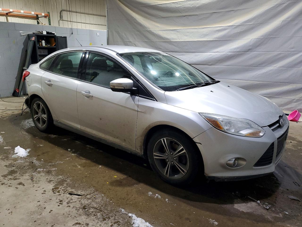 2014 FORD FOCUS SE photo 4