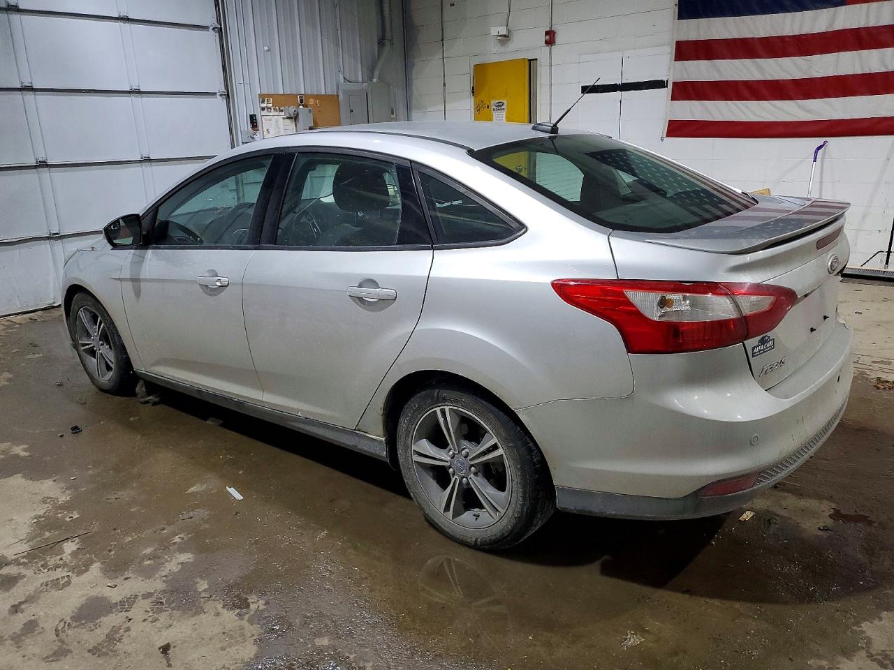2014 FORD FOCUS SE photo 2