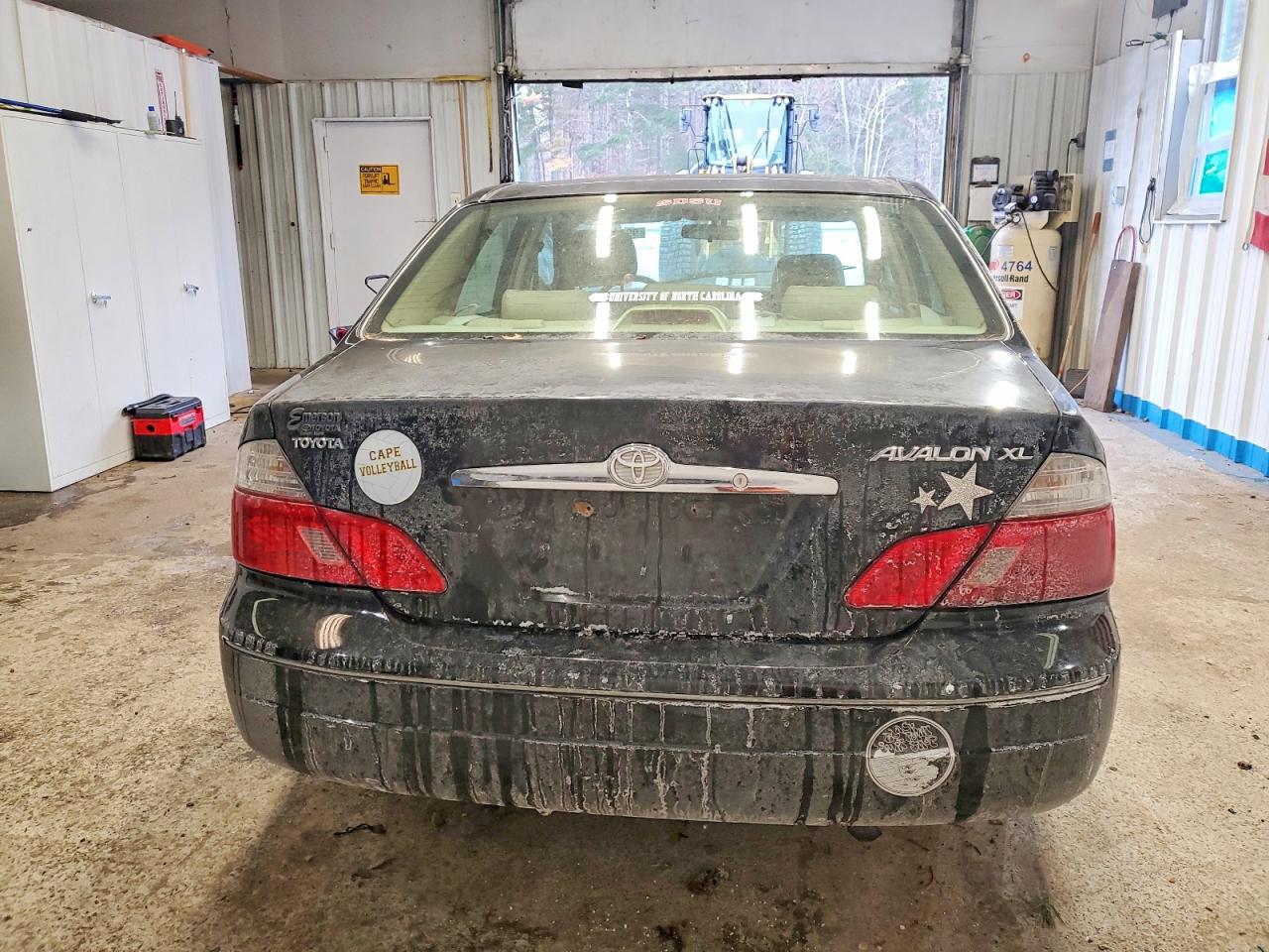 2004 TOYOTA AVALON XL photo 6