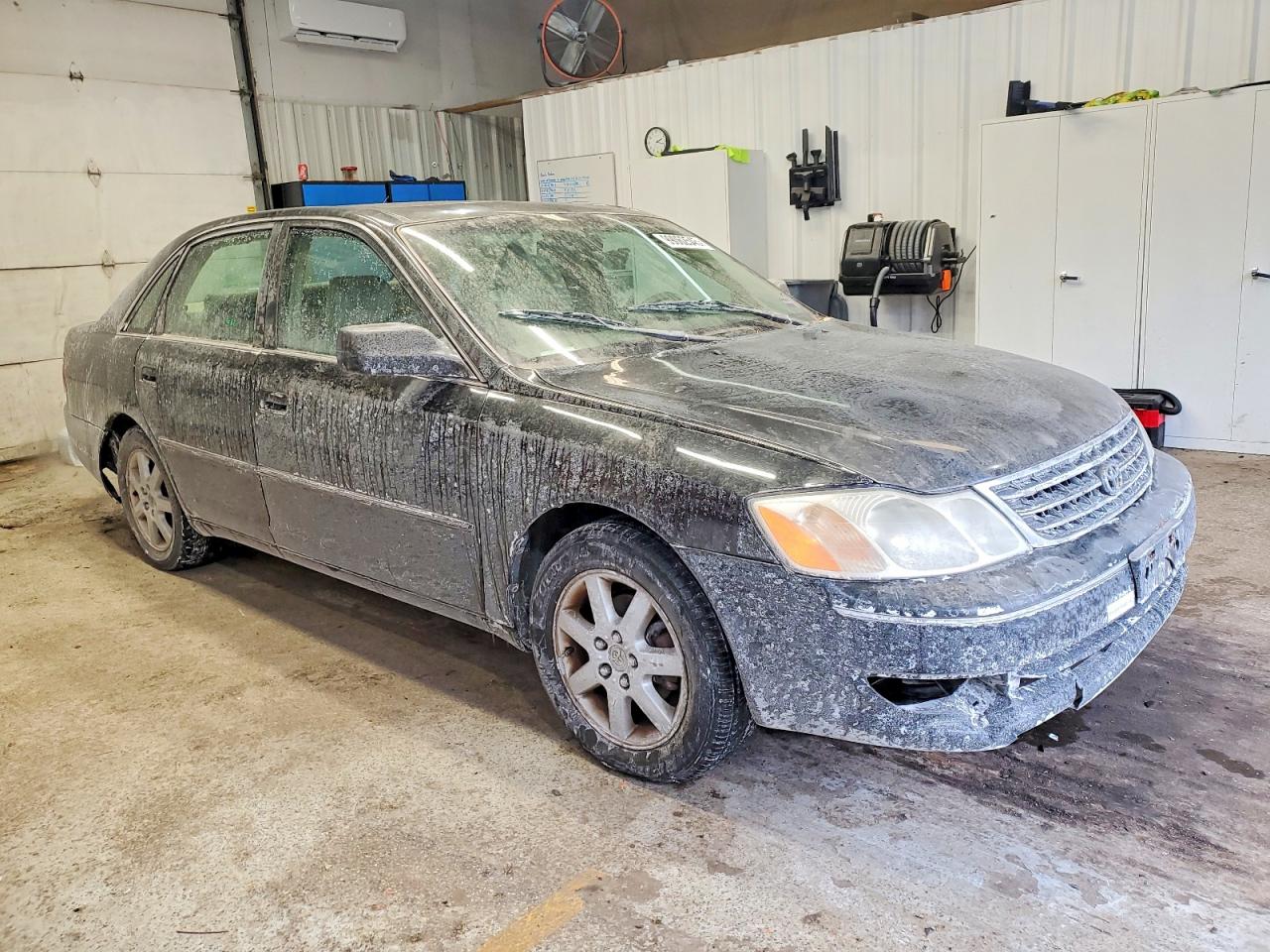 2004 TOYOTA AVALON XL photo 4