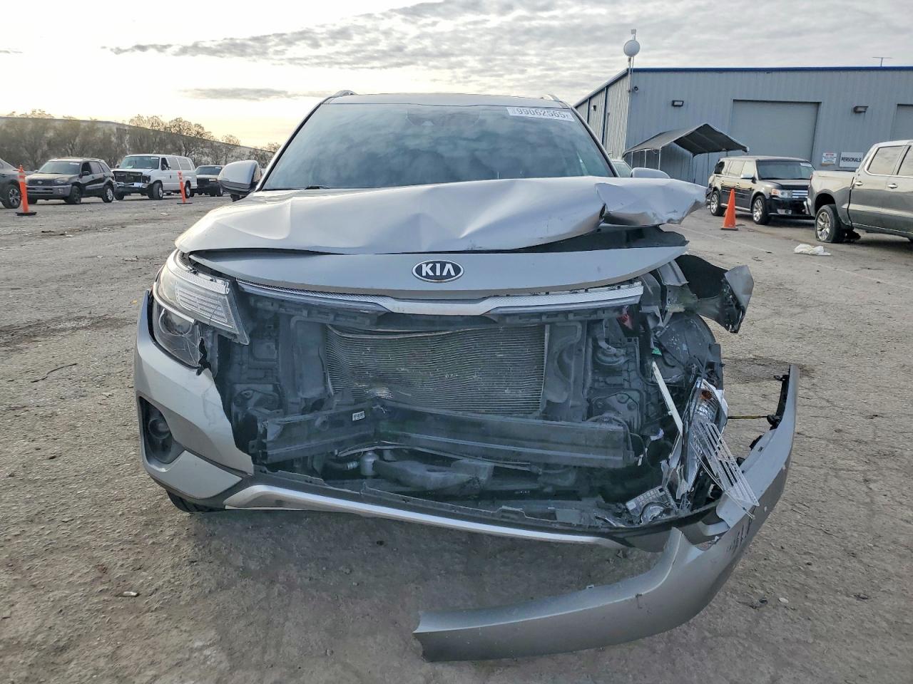 2021 KIA SELTOS EX photo 5