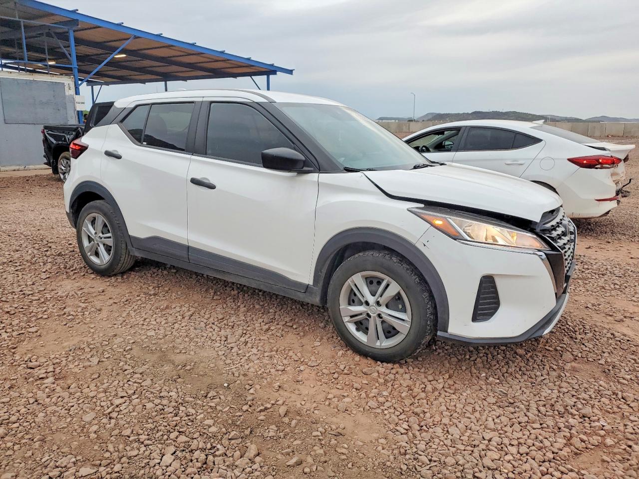 2022 NISSAN KICKS S photo 4